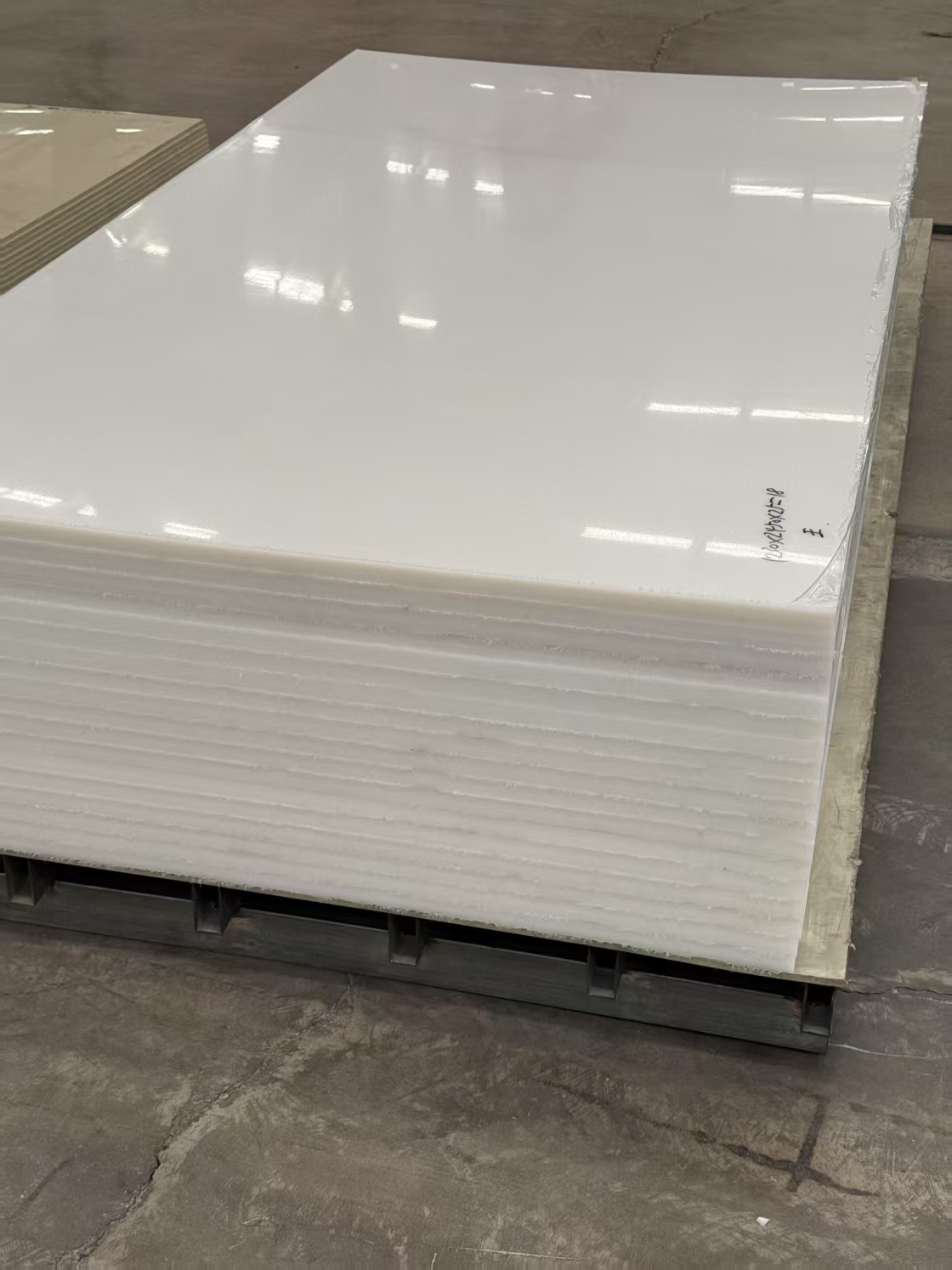 PE-Platten in verschiedenen Farben