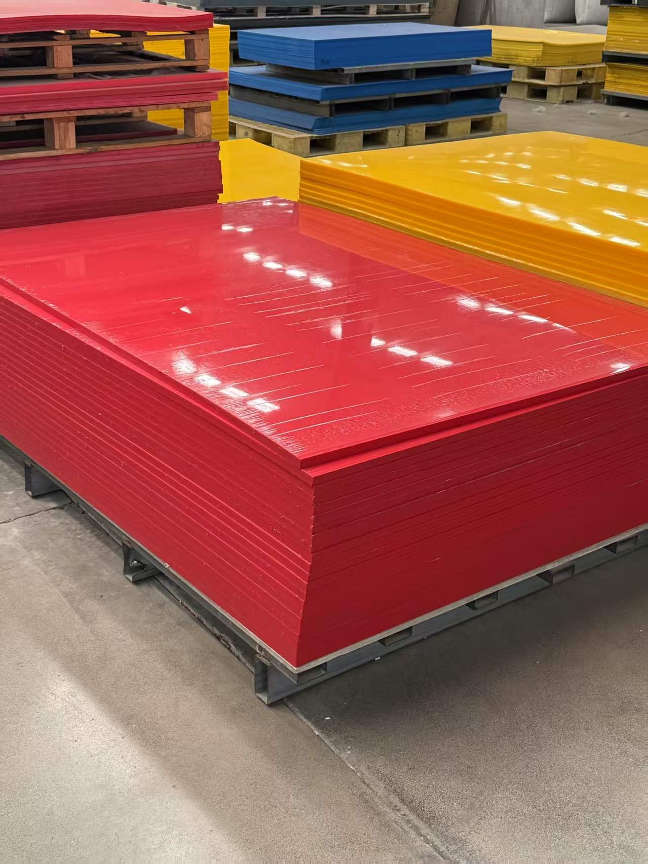 PE-Platten in verschiedenen Farben